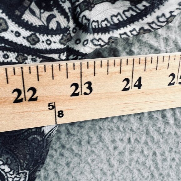 Avenue Women Tunic Top 18/20 Gray White Embellished‎ Short Sleeve Pullover Shirt - Picture 7 of 9